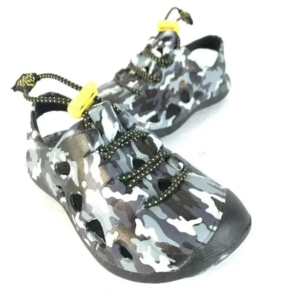 Boy water shoes size  5-6 - Picture 1 of 7